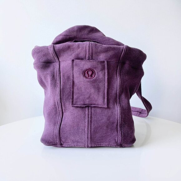 ⚡️SOLD⚡️ lululemon x good market rework scuba tote - Picture 2 of 5